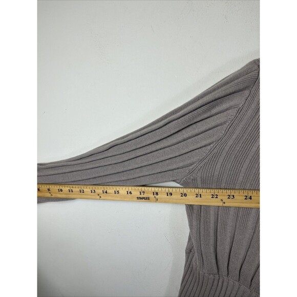 Wilfred Aritzia Merino Wool Ribbed Knit Plunge Front Cropped Cardigan - Picture 8 of 8